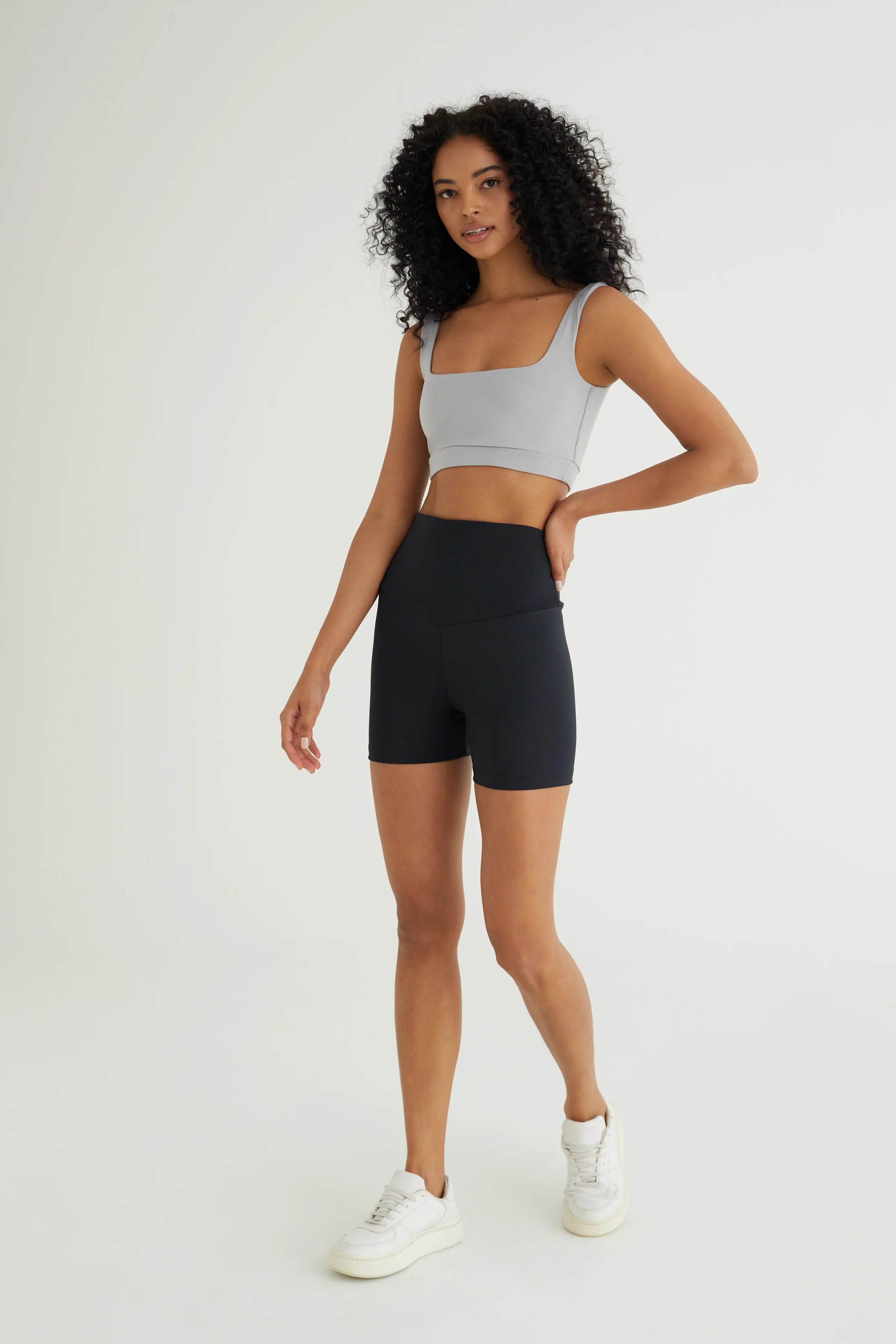 Comfortlux Siyah Yüksek Bel Cep Detaylı Kısa Tayt