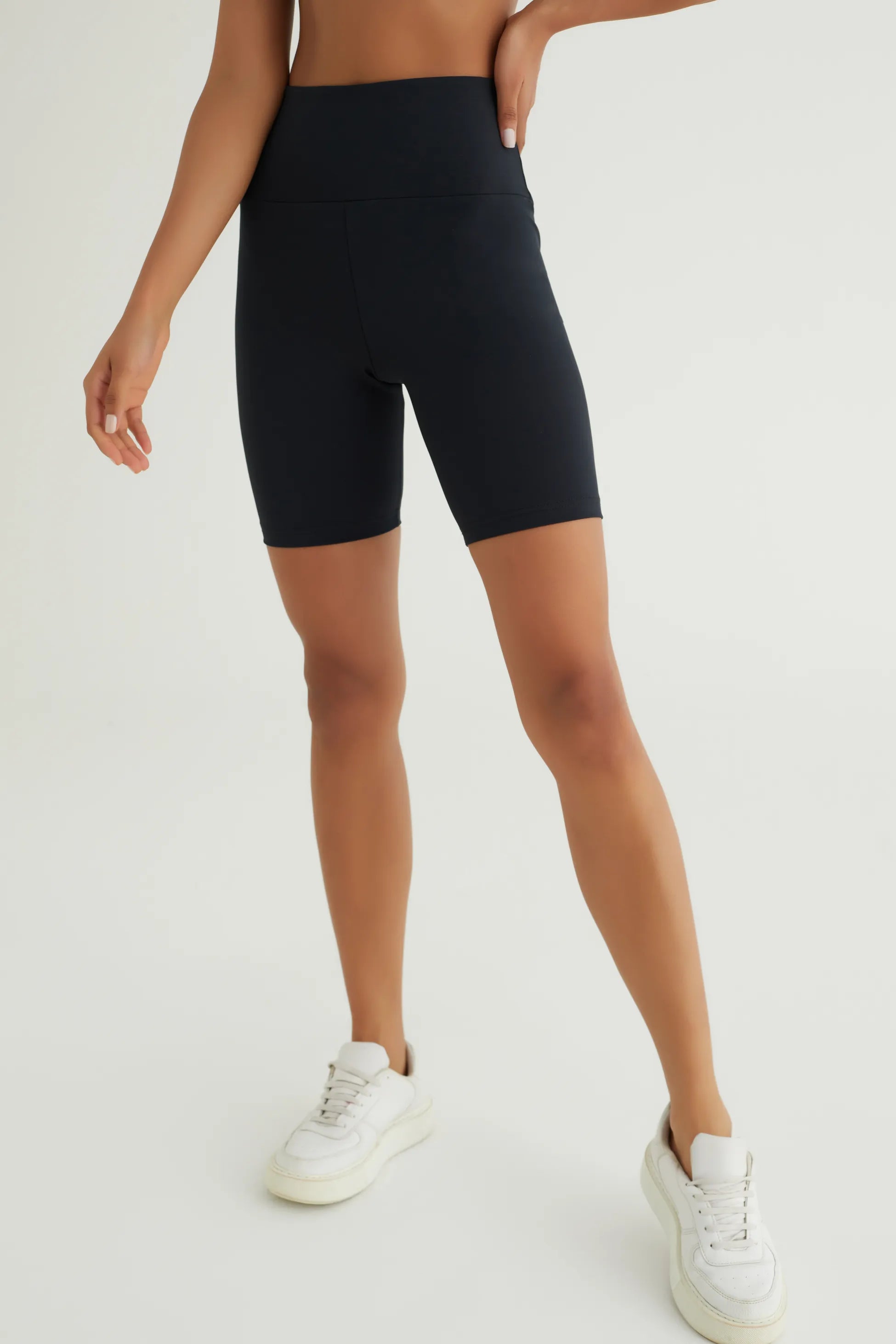 Comfortlux Siyah Yüksek Bel Cep Detaylı Bisiklet Taytı 20 Cm