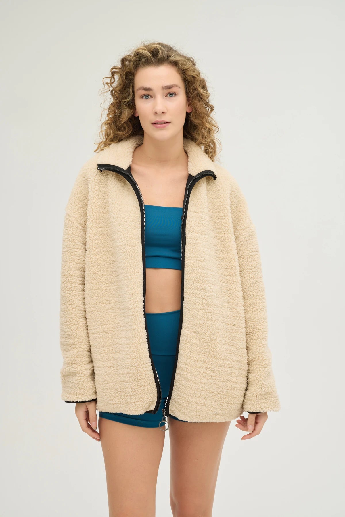 Unisex Bej Oversize Tam Fermuarlı Peluş Sweatshirt